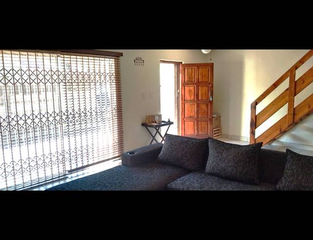 3 BEDROOM DUPLEX FOR SALE IN BLUFF